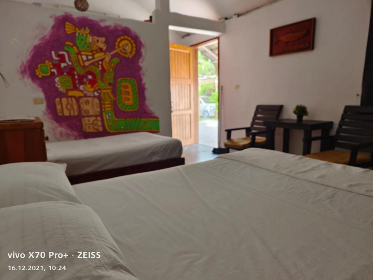 Lunazul Eco-Cabana Frente Al Mar มาอาอวล ภายนอก รูปภาพ