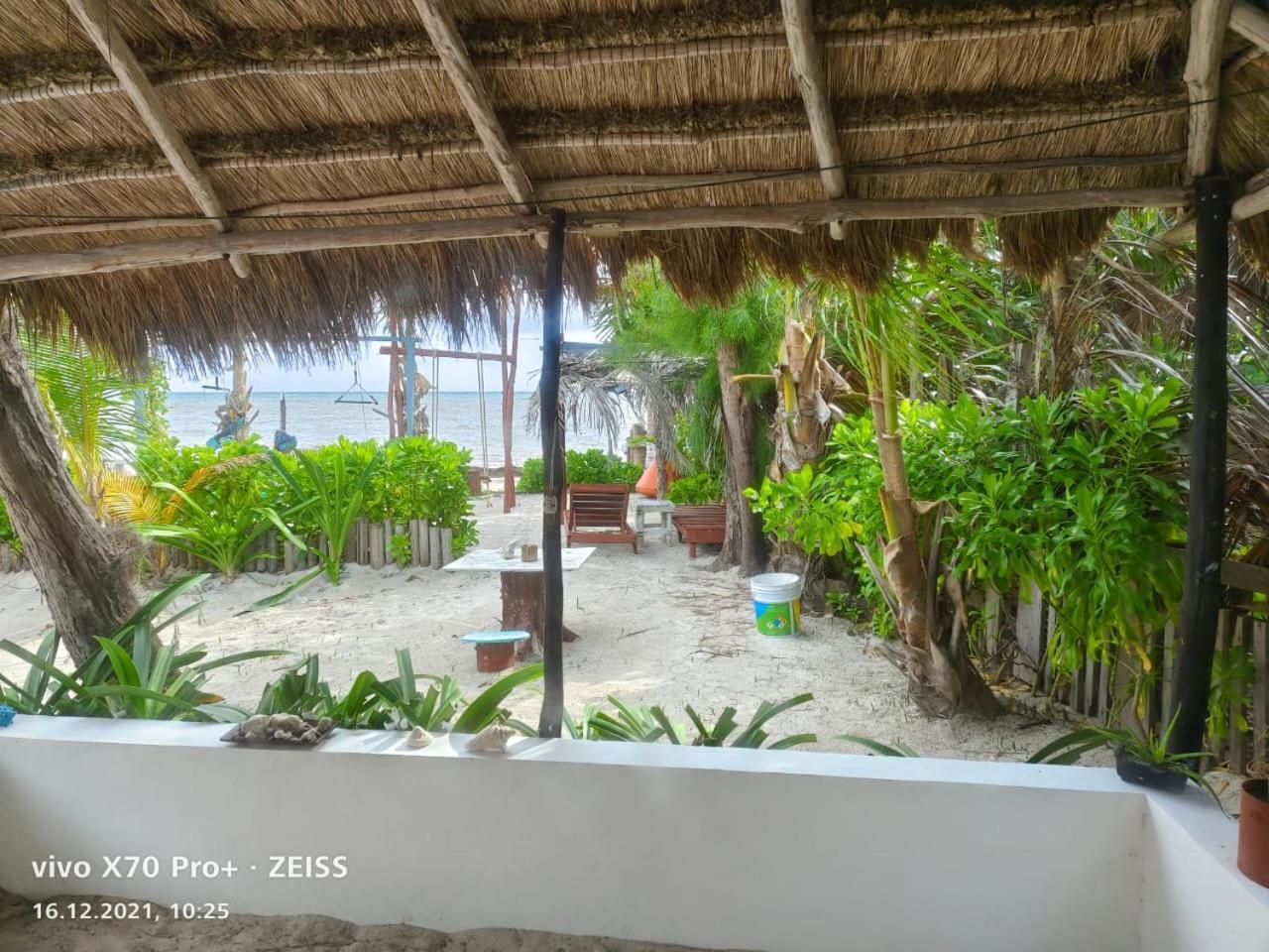 Lunazul Eco-Cabana Frente Al Mar มาอาอวล ภายนอก รูปภาพ